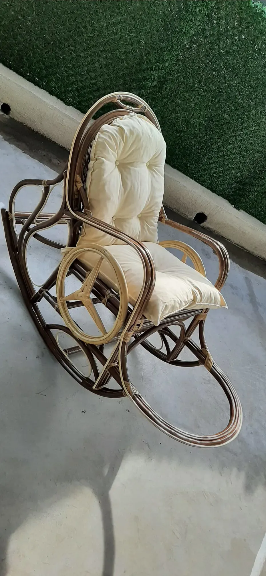 Bambu Mercedes sallanır