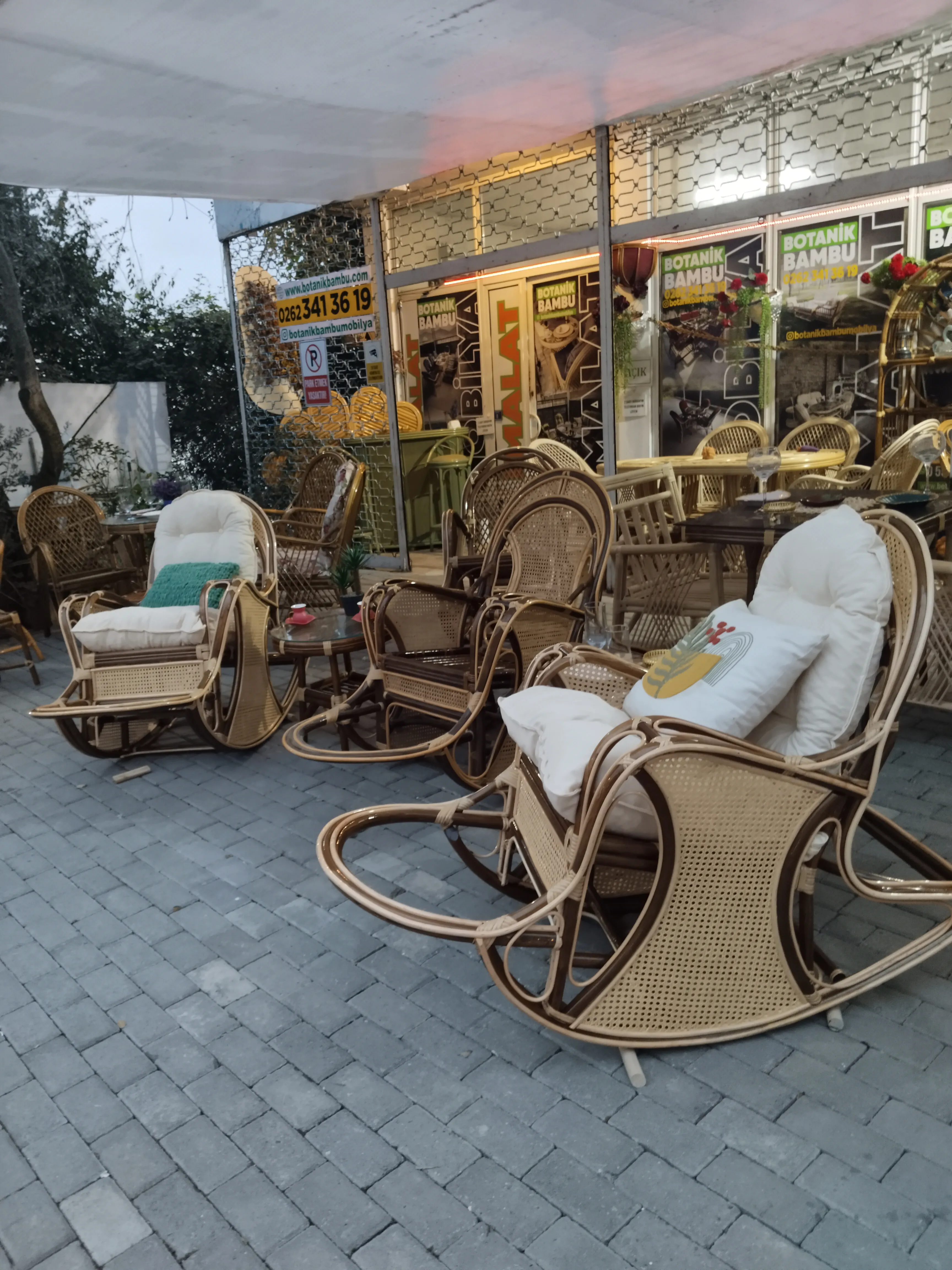 Hazeran Sallanan Sandalye 