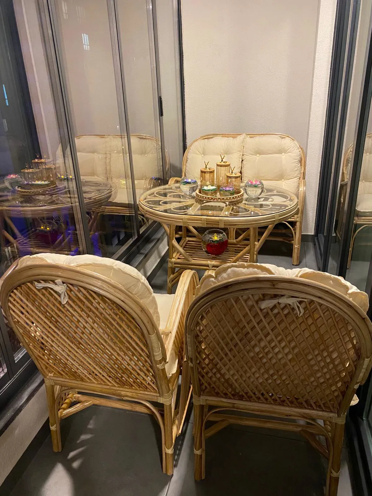 Kocaeli 4 adet.Monica bambu sandalye ceviz rengi, cam balkon teras