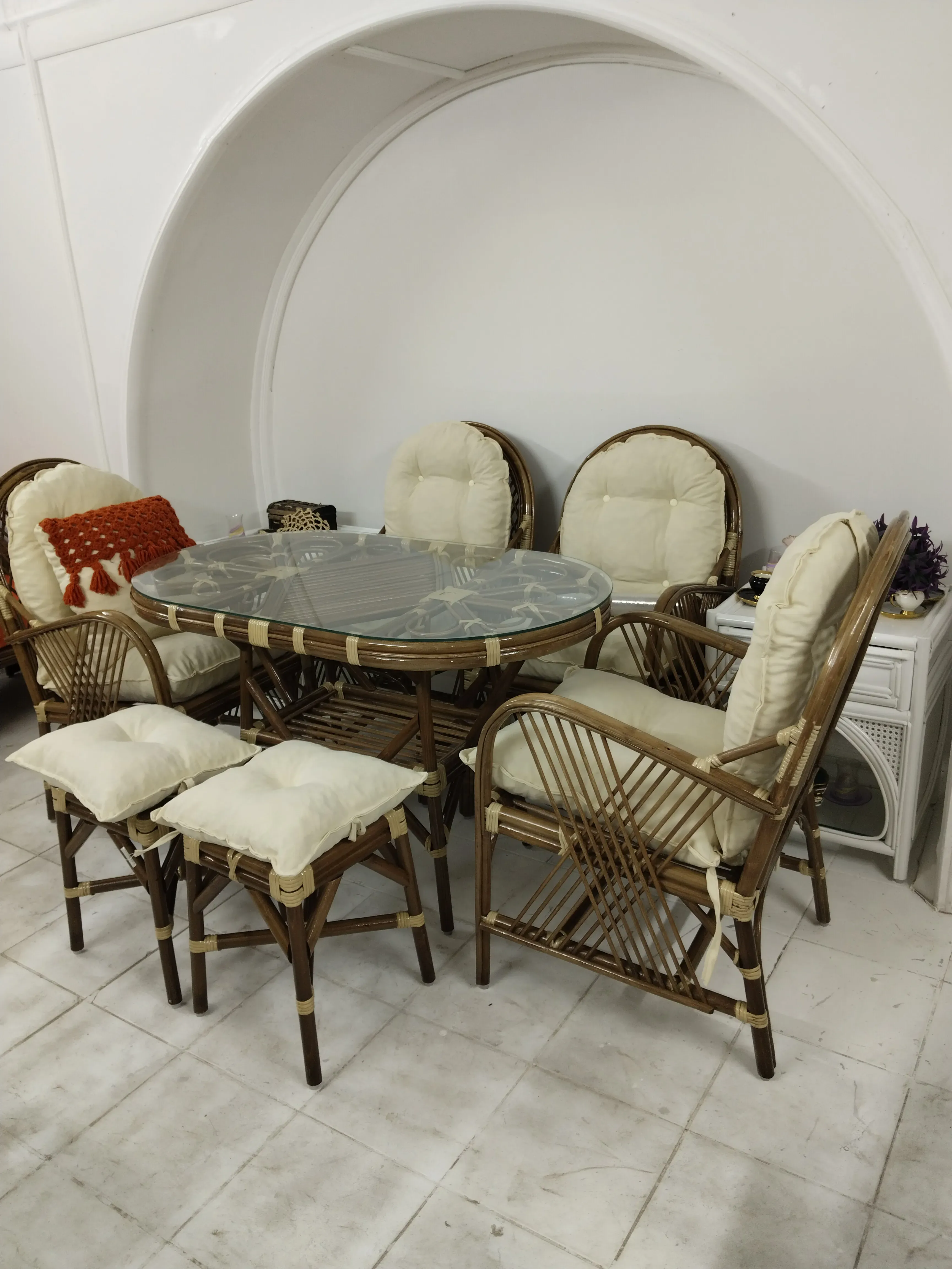 Kocaeli 4 adet.Monica bambu sandalye ceviz rengi, cam balkon teras