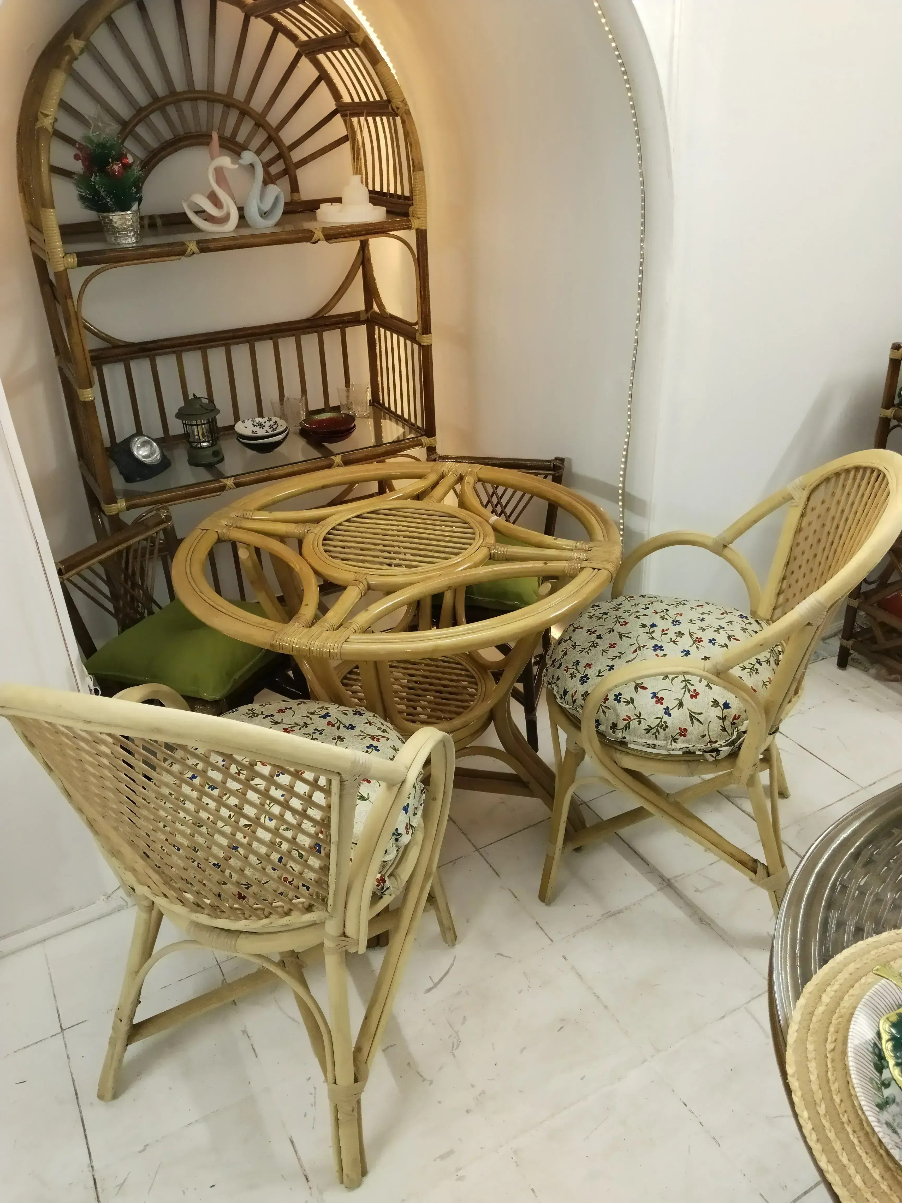 Çanakkale orijinal Bambu masa, 4 adet Rocky sandalye
